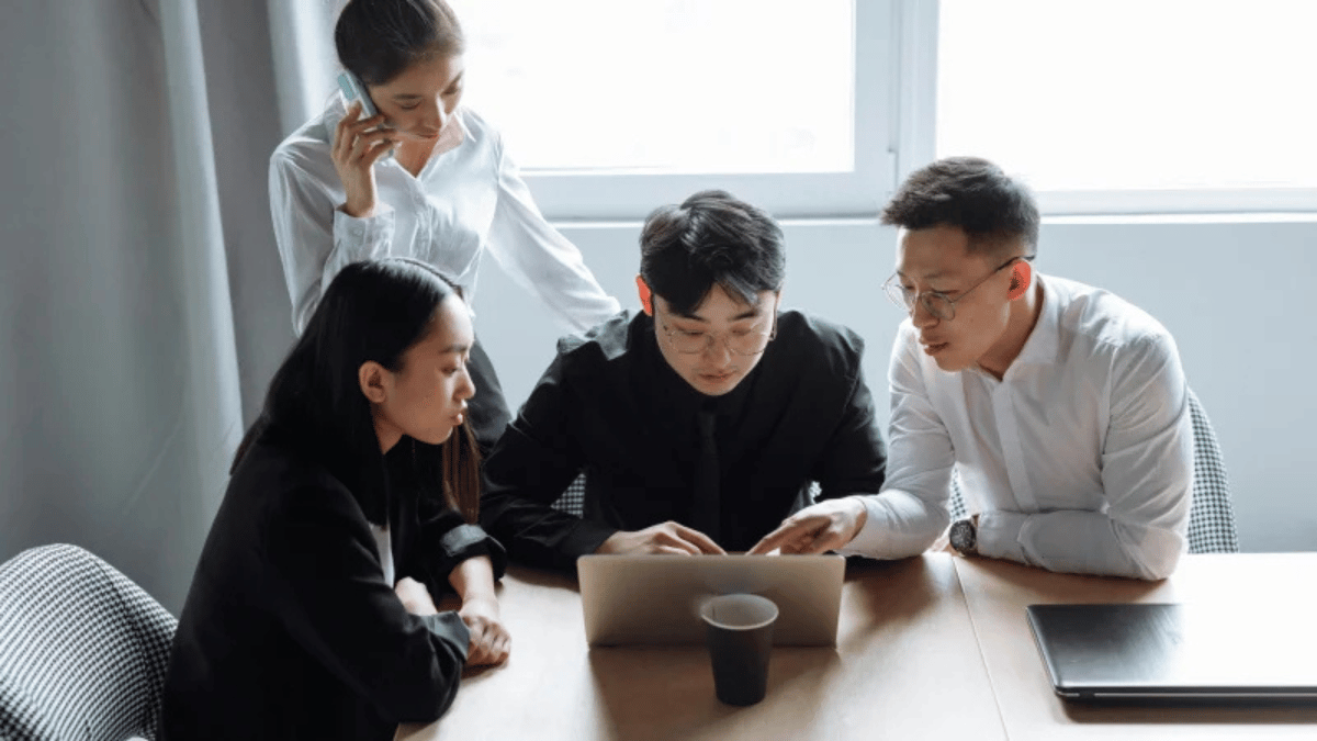 Thế hệ trẻ định nghĩa lại ‘lòng trung thành’: Doanh nghiệp thay đổi hay chấp nhận mất người?